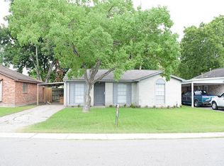 2127 N Austin Ave, Pearland, TX 77581