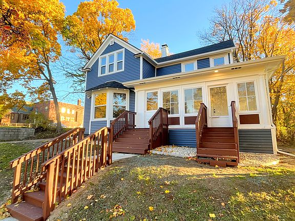 4th image of 452 N Park St NE