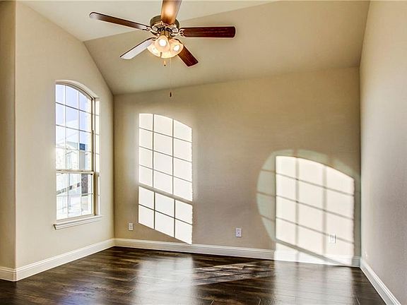4th image of 4404 Hazeltine Hills Dr