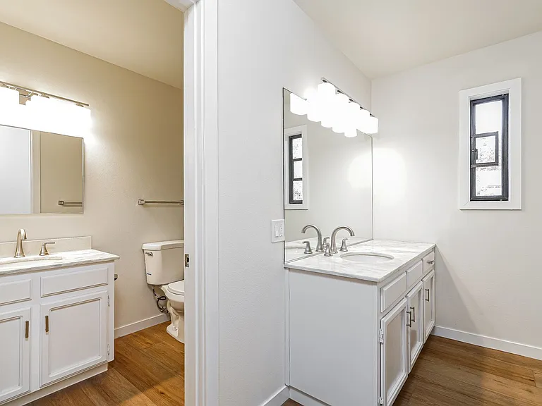 1600 NE 140th St #G5 — Photo 10