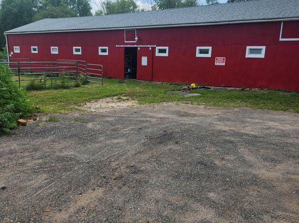 85 East St, East Granby, CT 06026