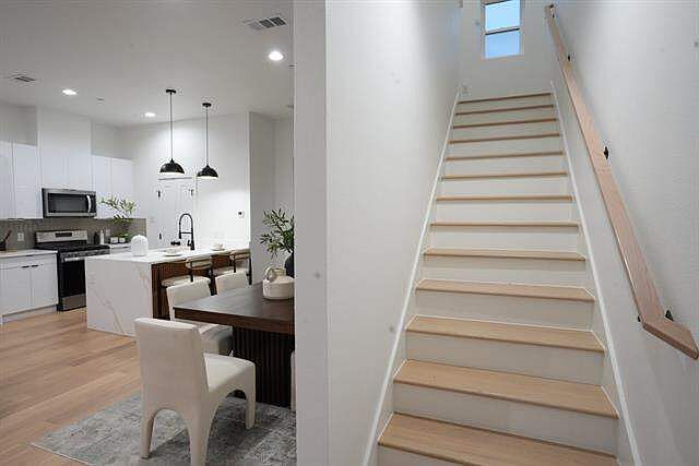1st image of 629 N Tyler St #106