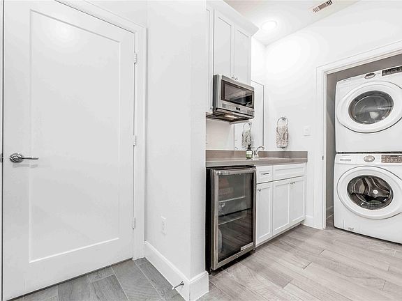 5th image of 1038 Timbergrove Yards Ln