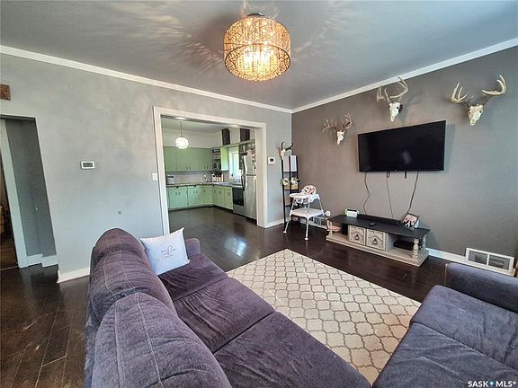 3rd image of 729 Bertrand AVENUE