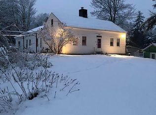 627 Battle St, Webster, NH 03303