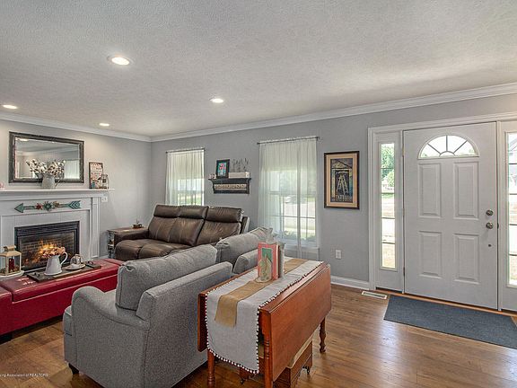 4th image of 4519 Garden Gate Dr