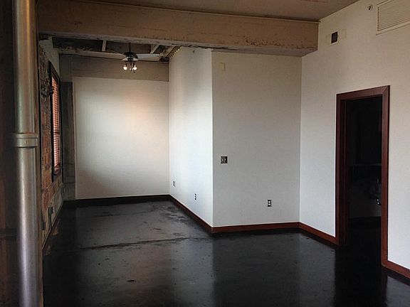 2nd image of 2205 McKinney St APT 501