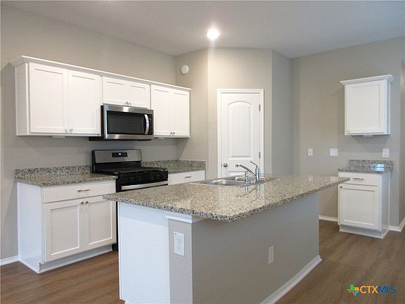 4th image of 205 Granary Dr