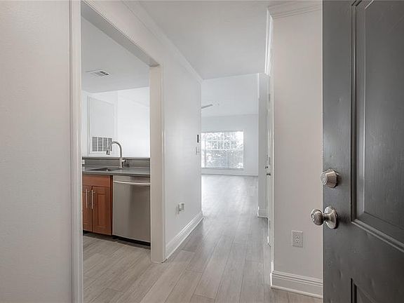 3rd image of 800 S Dakota Ave APT 327