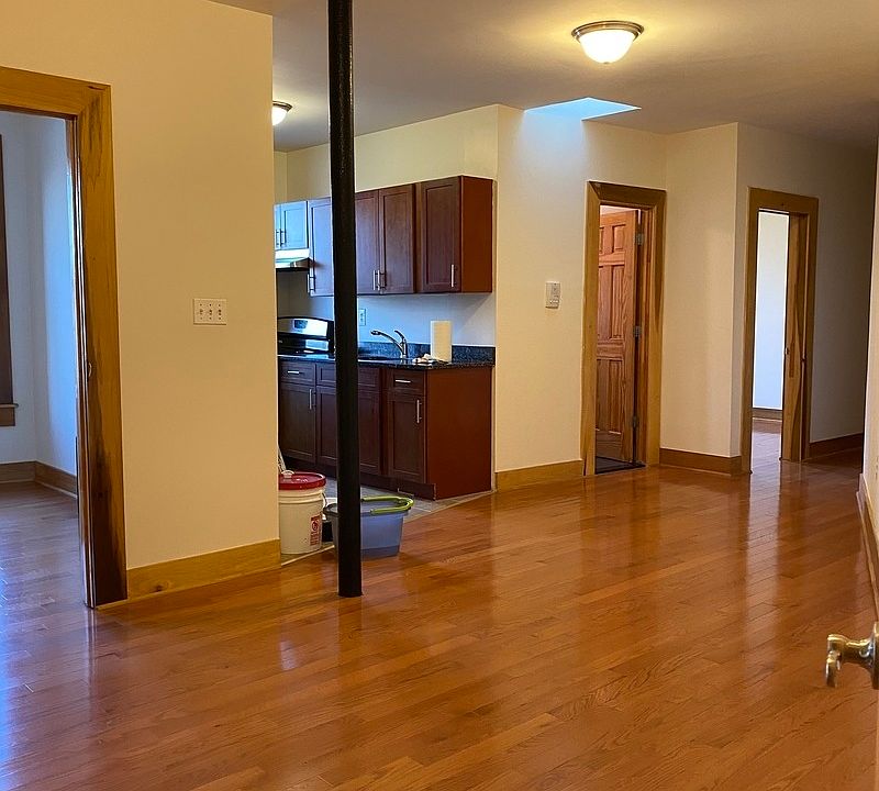 1st image of 580 E 22nd St #20
