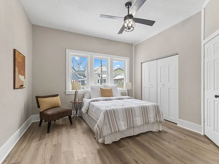 1153 Villa Ave — Photo 10