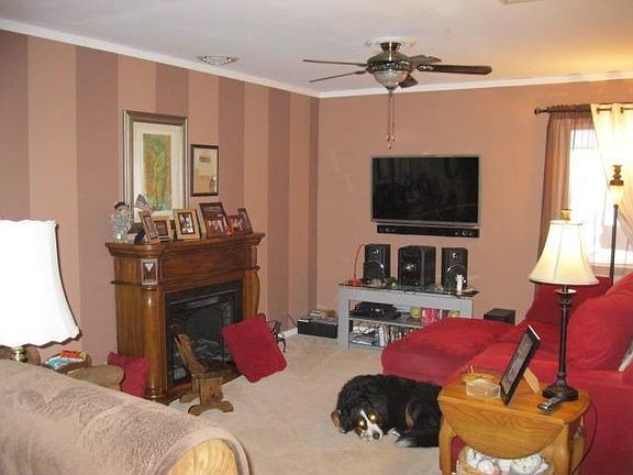 3rd image of 399 Bedford Ave