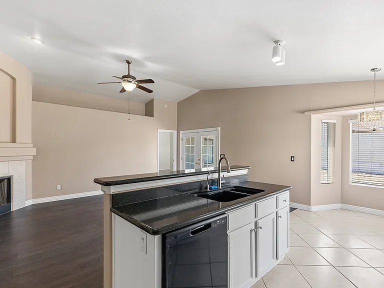 11820 S 45th St — Photo 34