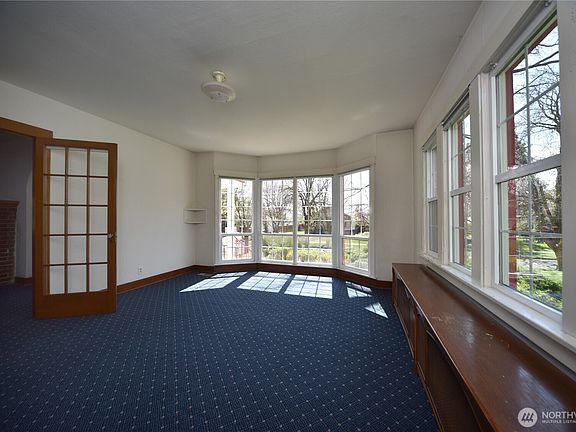 5th image of 107 W 9th Avenue