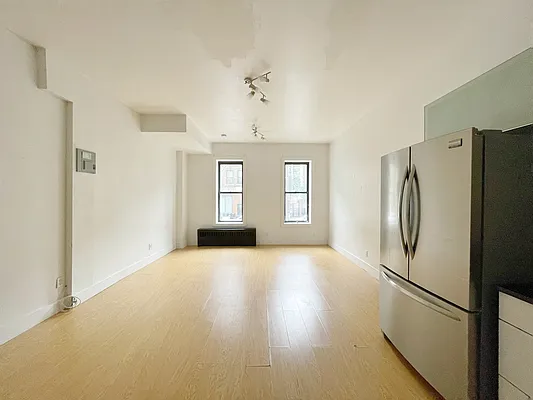 Rented by Pear NYC LLC | media 23