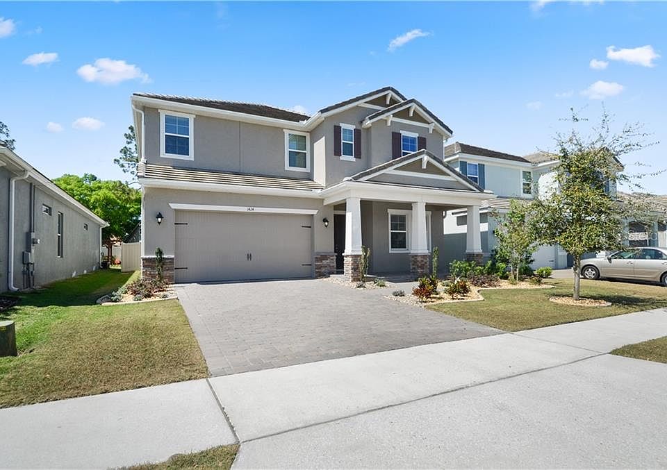 1st image of 1424 Lake Florence Way