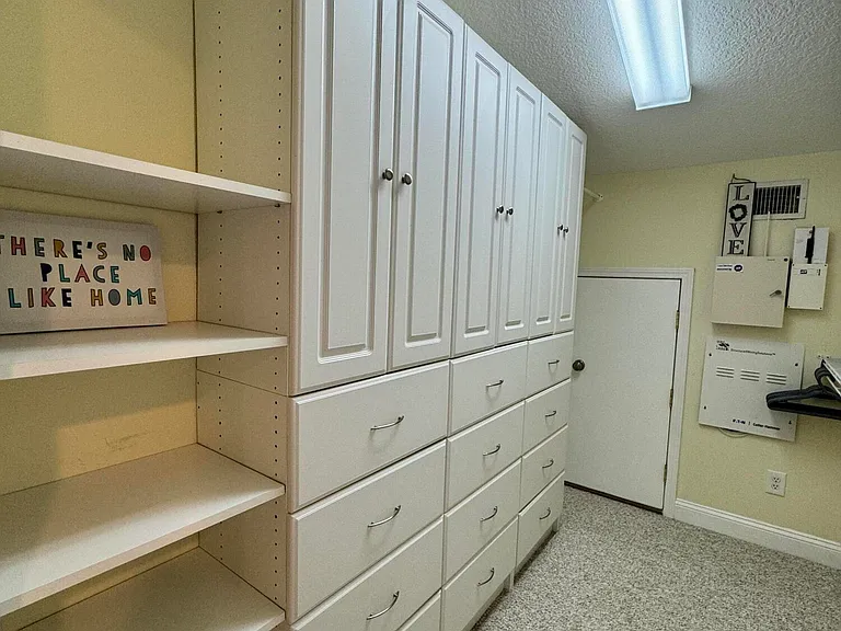 692 Sand Isles Cir — Photo 25
