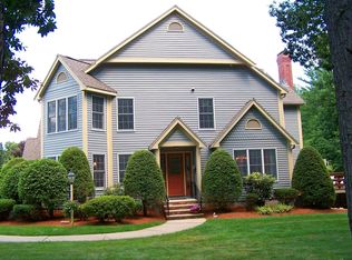 19 Forest Ln, Hopkinton, MA 01748