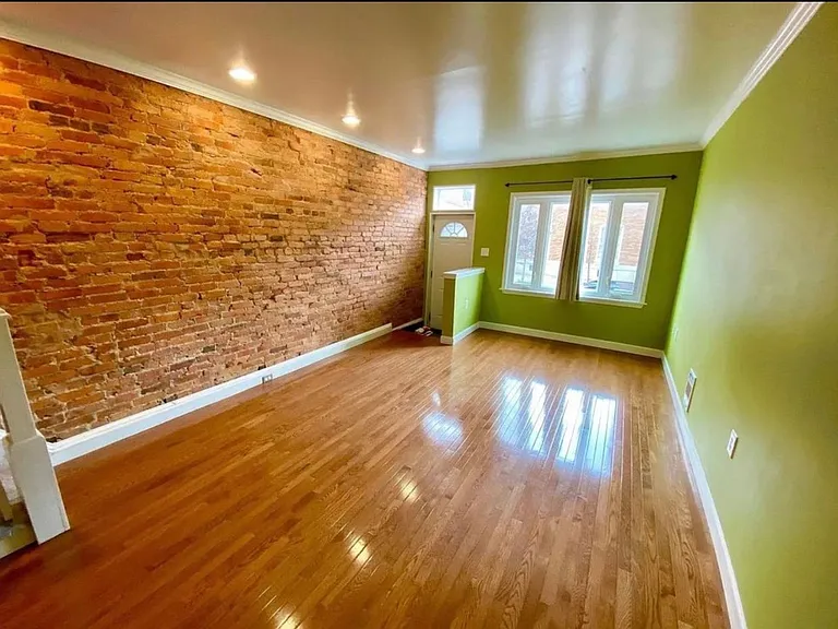 305 S Lehigh St — Photo 2