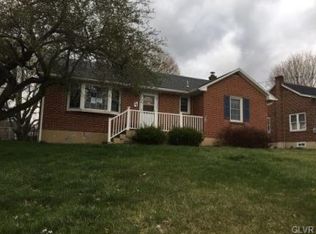 71 N Broad Street Ext, Nazareth, PA 18064