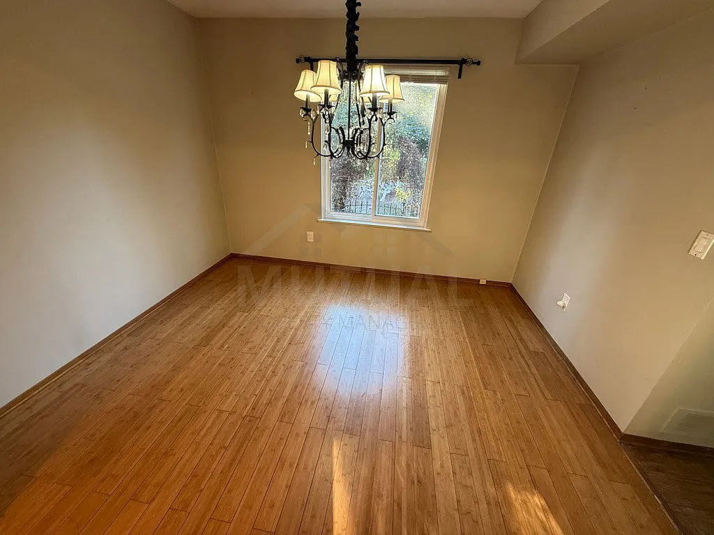 3 bed, 2.5 bath, 1657 sqft, $2,750 — Photo 4