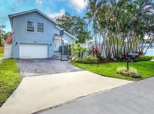 4203 E Sailboat Dr, Hollywood, FL 33026
