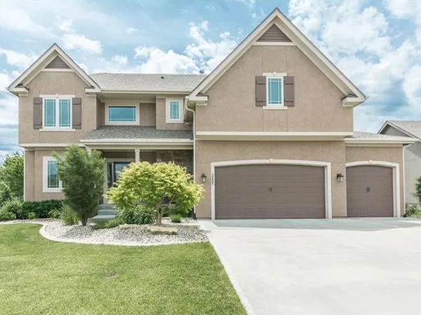 3203 W 155th Ter, Overland Park, KS 66224