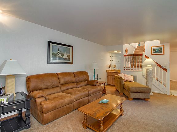 4th image of 1753 Ocean Bay Dr