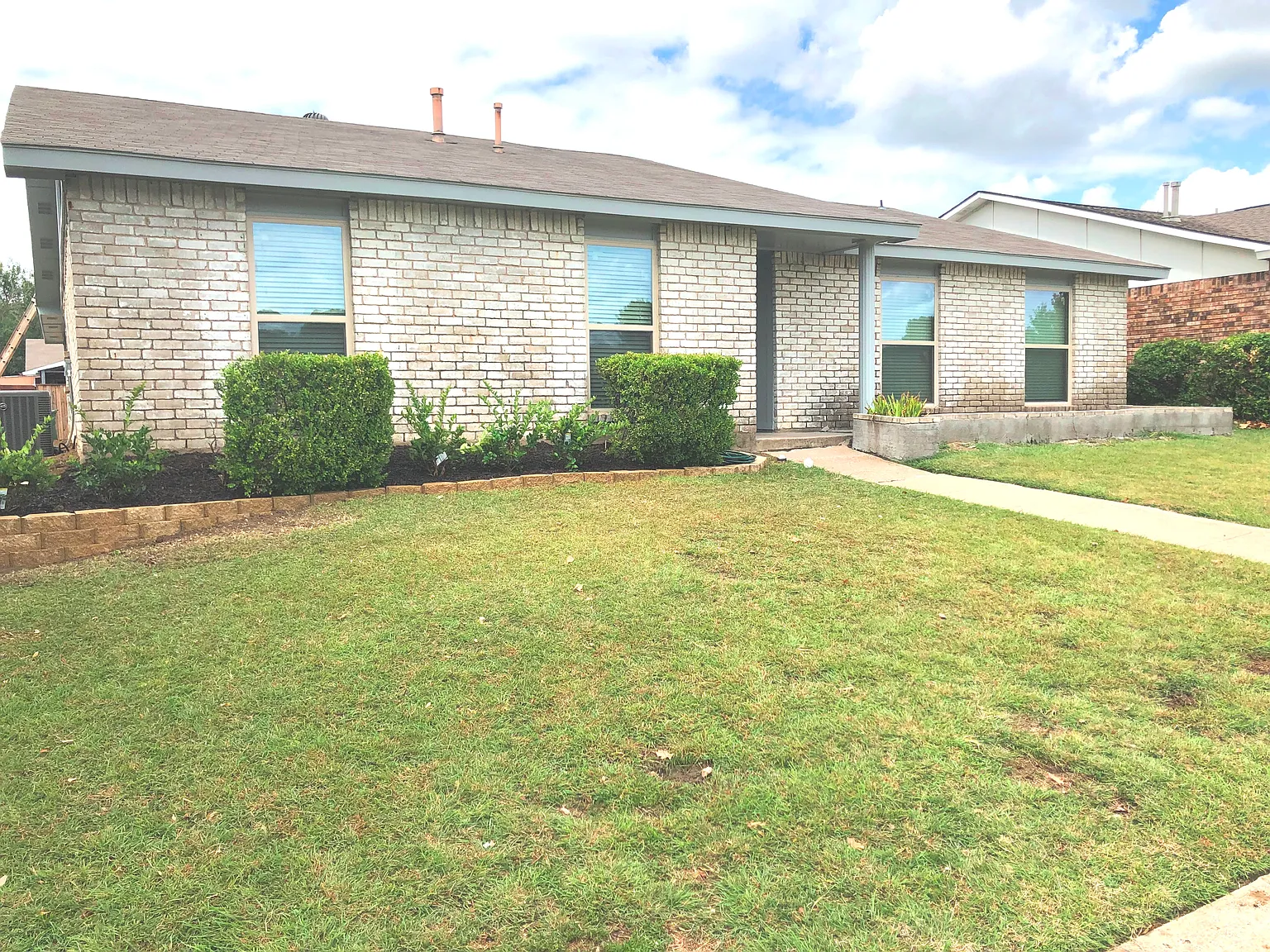 4 bed, 1980 sqft, $2,450 — Photo 2
