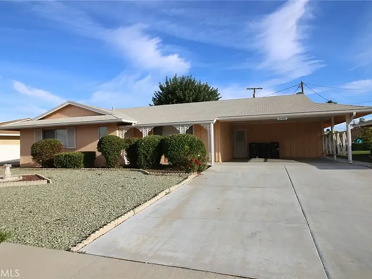 26401 Cedar Crest Dr — Photo 1