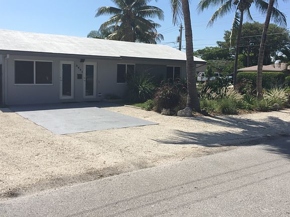 4th image of 3681 NE 8th Ave