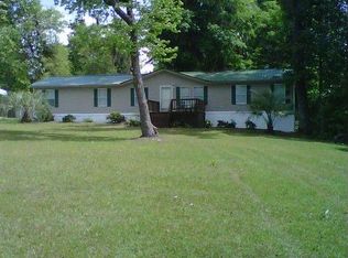 573 Happy Landing Rd, Waynesville, GA 31566