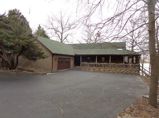 220 Standing Rock Cove Rd, Dover, TN 37058