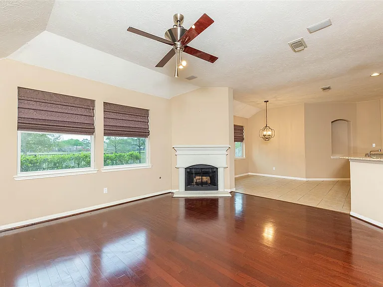 2201 Signal Hill Dr — Photo 18