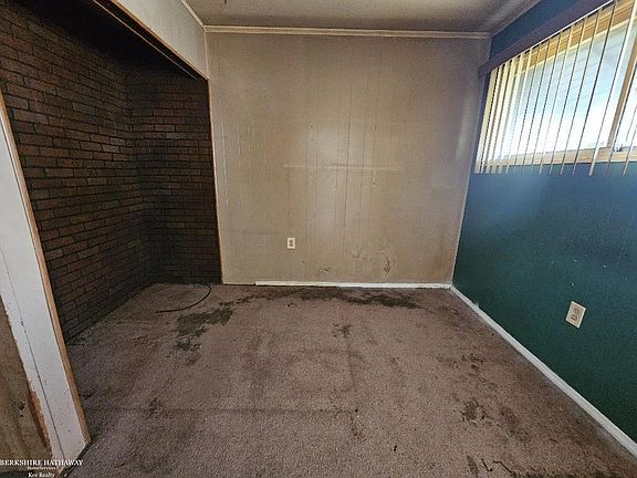 3rd image of 6017 Katherine St