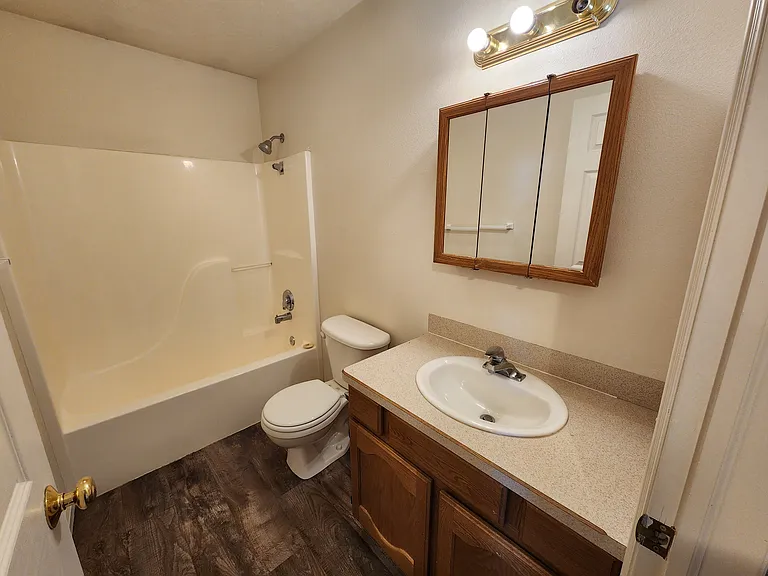 163 Center St Unit 110 - 4_08152025