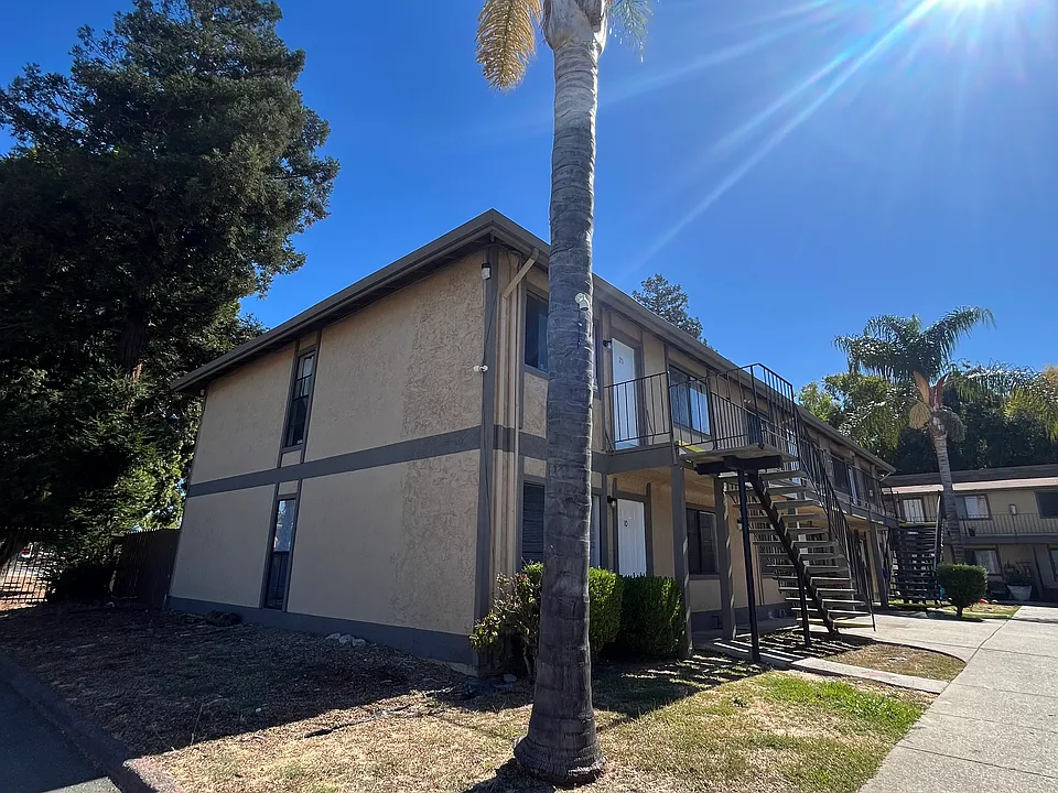 2415 Olivera Rd #10