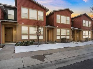 1037 N Stillwater Dr, Farmington, UT 84025