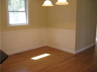 15 Lorelei Dr, Saunderstown, RI 02874