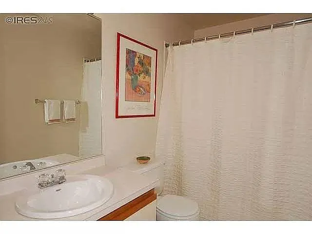 Building Photo - 555 Manhattan Dr #204