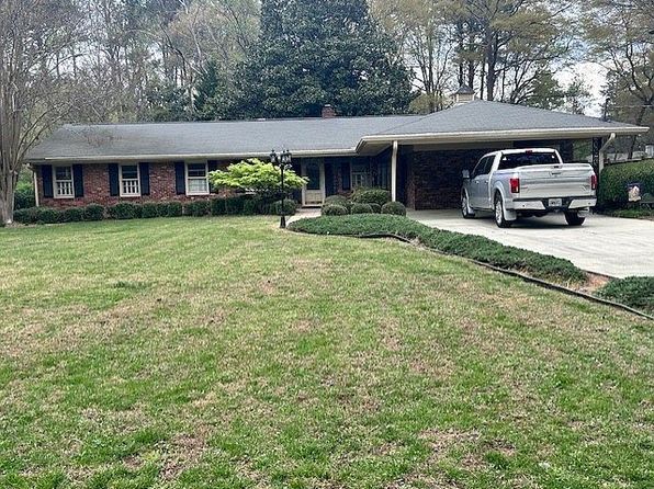 742 Starlight Ct