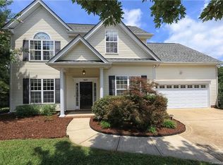 9005 Crusaders Ct, Matthews, NC 28105