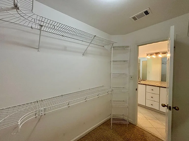 4160 Creekwood Dr — Photo 32