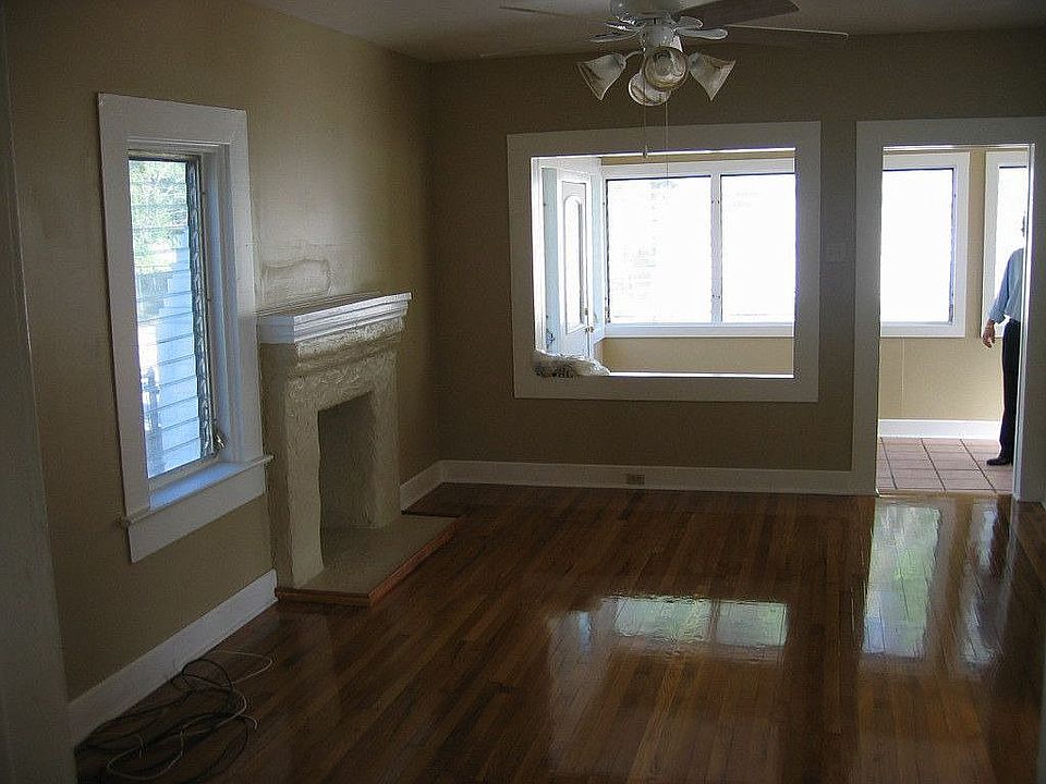 1st image of 7210 N Navin Ave