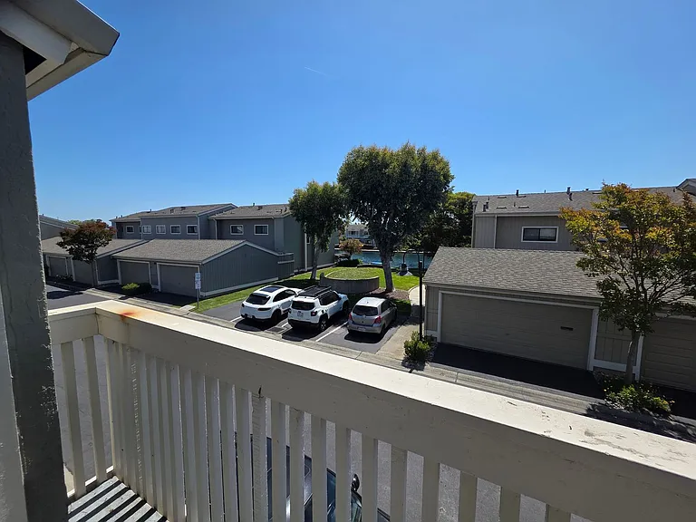 822 Juno Ln — Photo 13