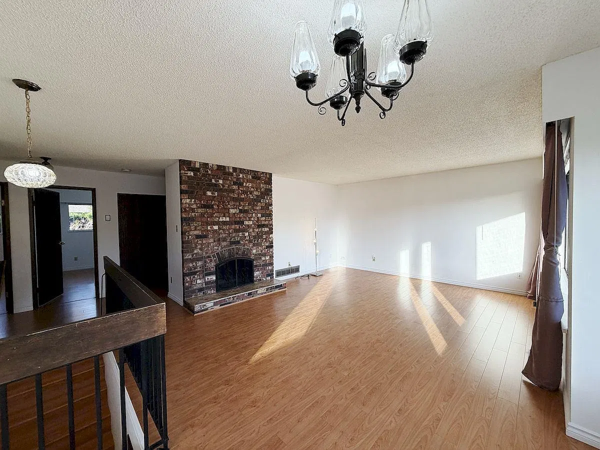 3 bed, 1300 sqft, $3,200 — Photo 3