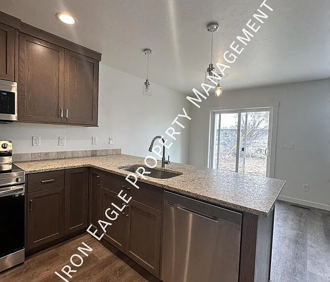 117 Shoshone Ave — Photo 4
