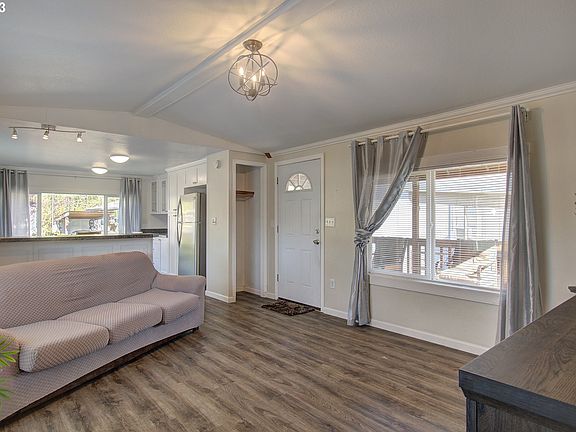 4th image of 300 SW 7th Ave Unit 1107