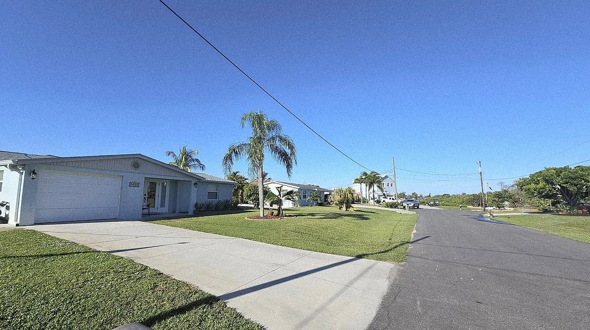 1153 Clark St - 1153 Clark St