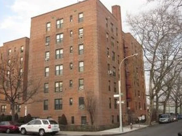 711 Montauk Ct image 1 of 1